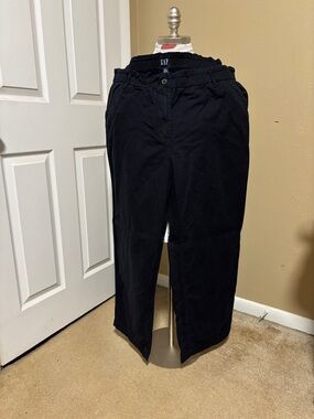 GAP Women’s Black Elastic-Waist Chino Pants